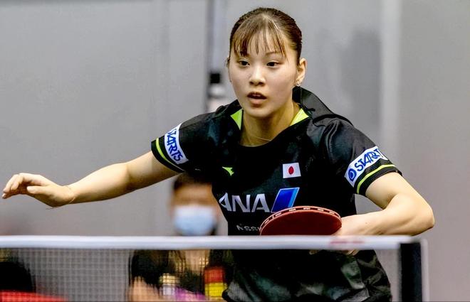 的乒乓球比 的乒乓球比